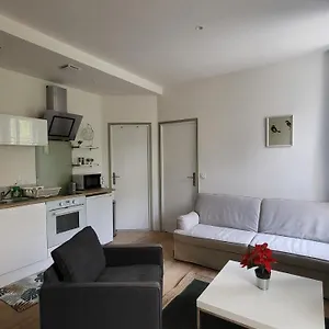 Appartement 2 Pièces Avec Terrasse Proche Centre - Parking Gratuit à Proximité, Lourdes
